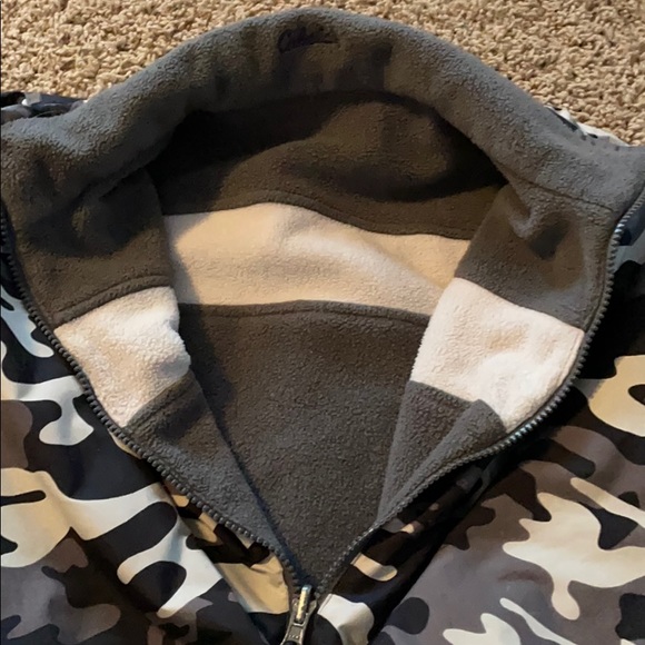 Cabelas youth L reversible jacket - Picture 2 of 5